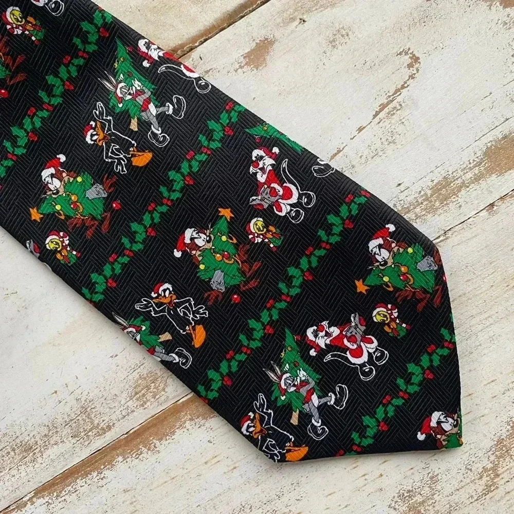 LOONEY TUNES Christmas tie 2002 Warner Brothers Bugs Bunny Tweety holiday party